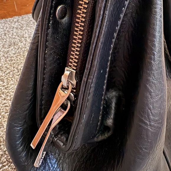 Matt & Nat Sheenan Vegan Doctor Bag Dwell Leather Recycled Plastic Black Handbag - Picture 5 of 15